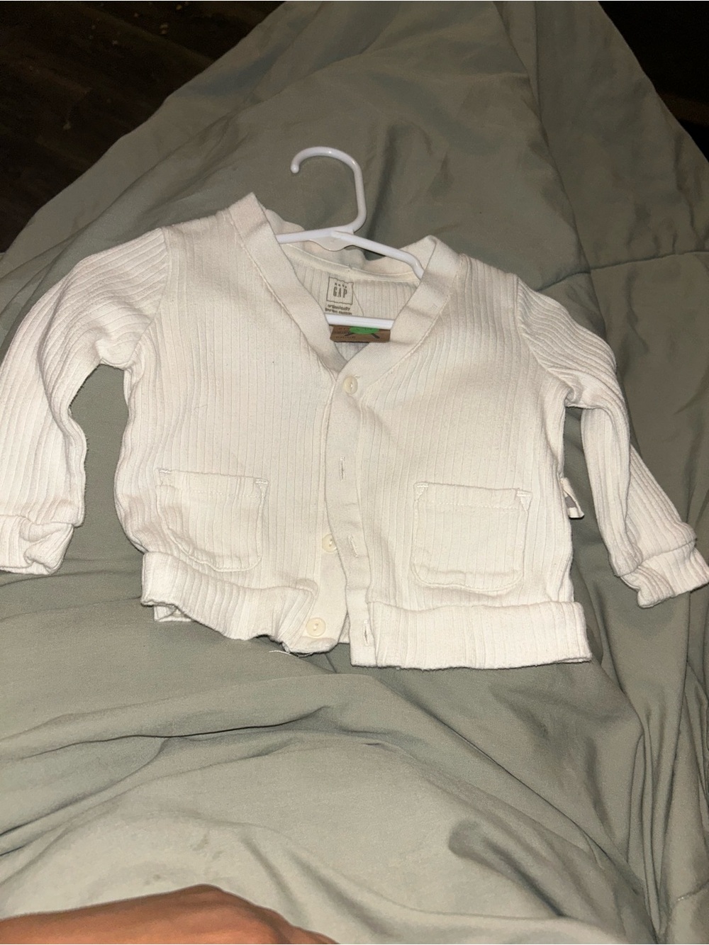🌼2 for $5🌼 GAP Cream Ribbed Button-Front Baby Cardigan